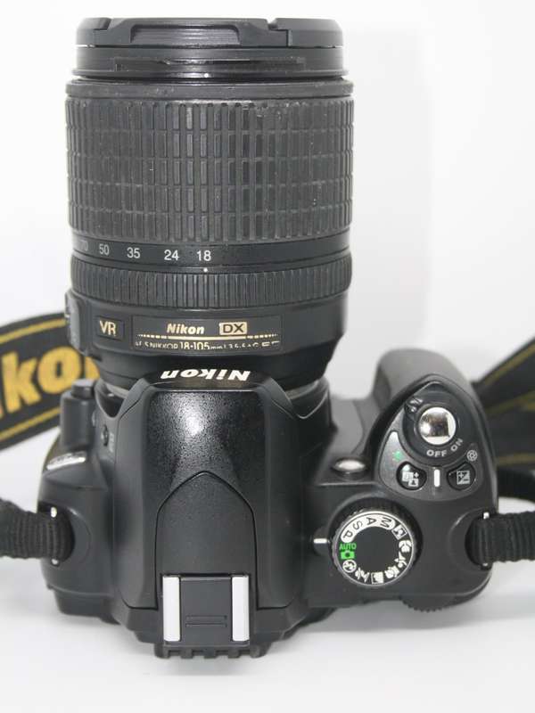 Nikon D60 DSLR  with 18-105mm f/3.5-5.6G ED VR Auto Focus-S Nikkor  Zoom Lens VERY GOOD CONDITION