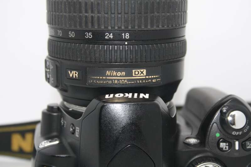Nikon D60 DSLR  with 18-105mm f/3.5-5.6G ED VR Auto Focus-S Nikkor  Zoom Lens VERY GOOD CONDITION