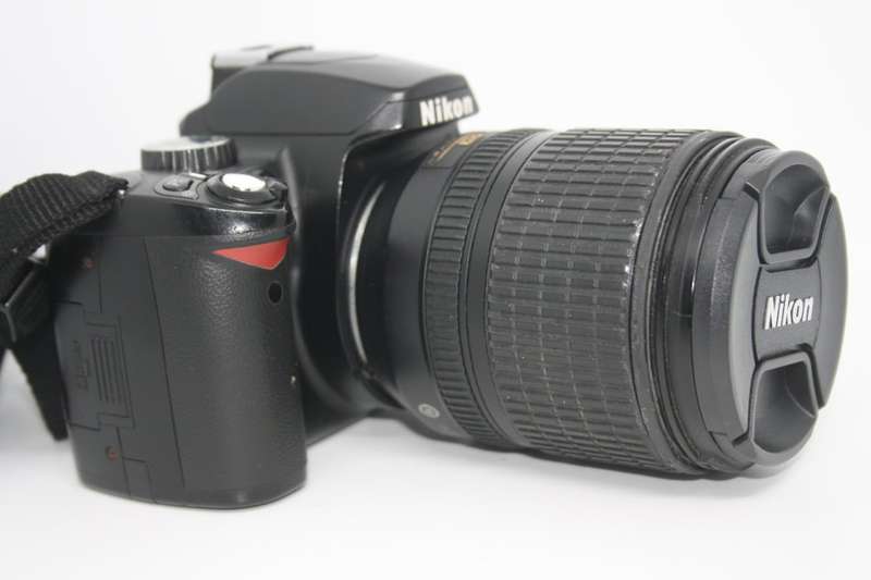 Nikon D60 DSLR  with 18-105mm f/3.5-5.6G ED VR Auto Focus-S Nikkor  Zoom Lens VERY GOOD CONDITION