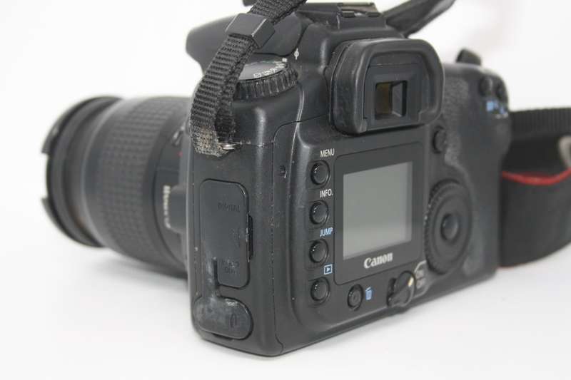 Canon EOS 20D DSLR Camera with EF-S 20-80mm f/1.4-5.6  Lens GOOD CONDITION