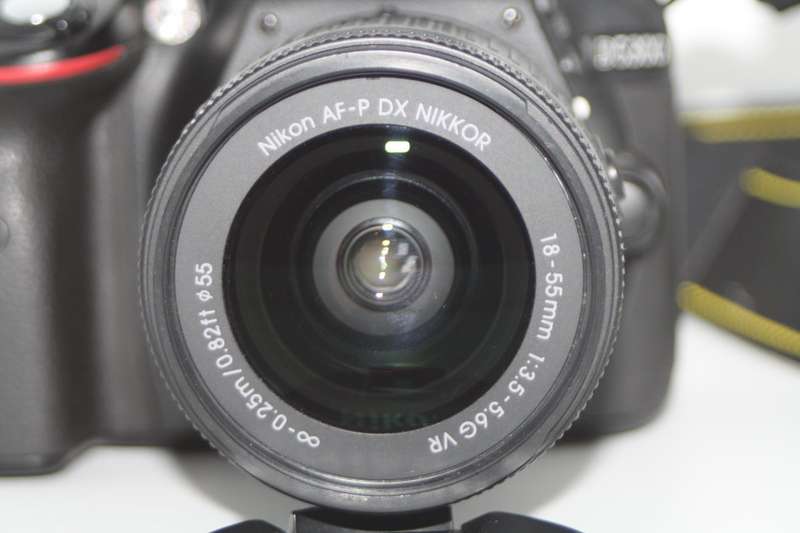 Nikon D5300 24MP DSLR with Nikon 18-55mm f/3.5-5.6G VR Lens , 4000 PICTURES S ON THE CLOCK ONLY