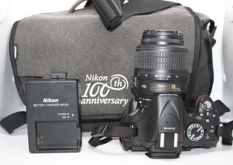Nikon D5200 24.1 MP CMOS Digital SLR with 18-55mm f/3.5-5.6 AF-S DX VR NIKKOR Zoom Lens,