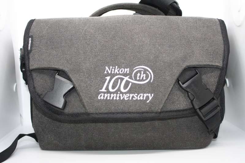 Nikon D5200 24.1 MP CMOS Digital SLR with 18-55mm f/3.5-5.6 AF-S DX VR NIKKOR Zoom Lens,