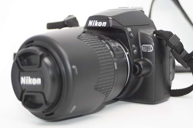 Nikon D40x 10.2MP Digital SLR Camera with 55-200mm f/3.5-5.6G ED AF-S DX Zoom-Nikkor Lens