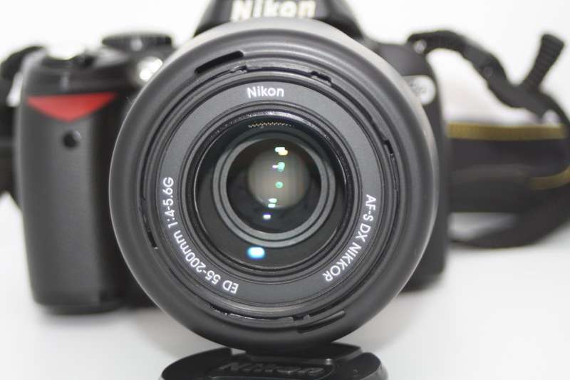 Nikon D40x 10.2MP Digital SLR Camera with 55-200mm f/3.5-5.6G ED AF-S DX Zoom-Nikkor Lens
