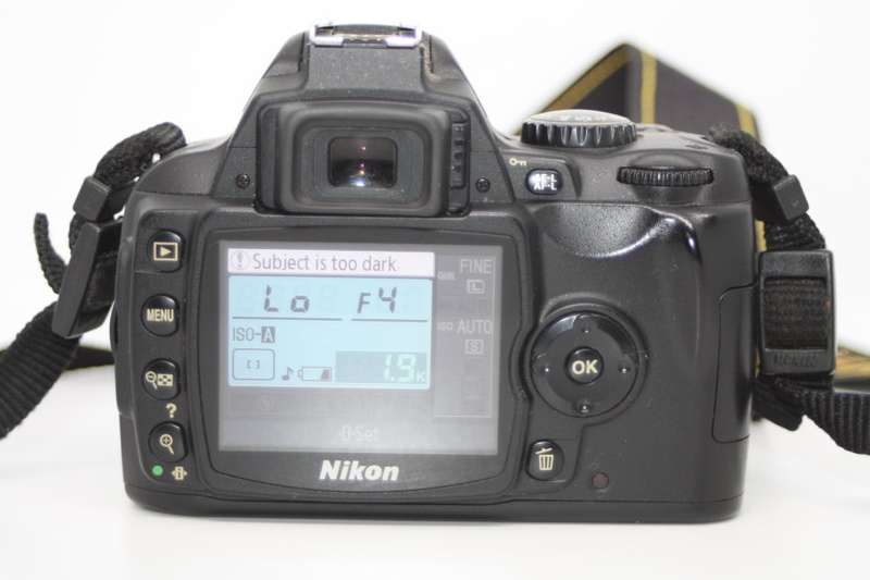 Nikon D40x 10.2MP Digital SLR Camera with 55-200mm f/3.5-5.6G ED AF-S DX Zoom-Nikkor Lens