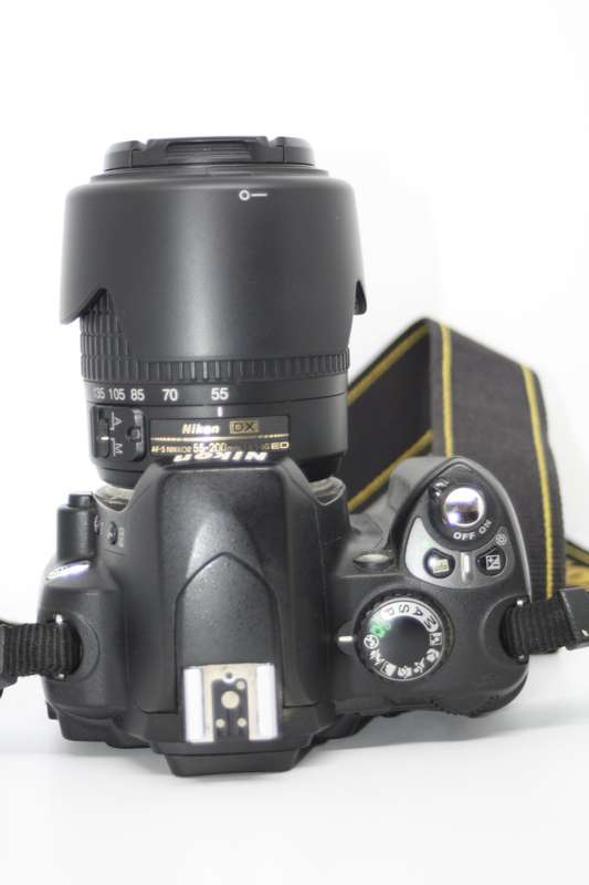 Nikon D40x 10.2MP Digital SLR Camera with 55-200mm f/3.5-5.6G ED AF-S DX Zoom-Nikkor Lens