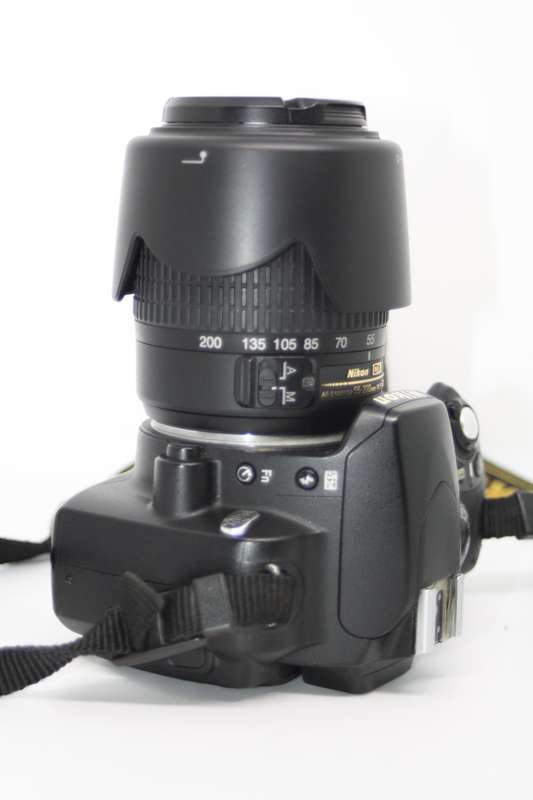 Nikon D40x 10.2MP Digital SLR Camera with 55-200mm f/3.5-5.6G ED AF-S DX Zoom-Nikkor Lens