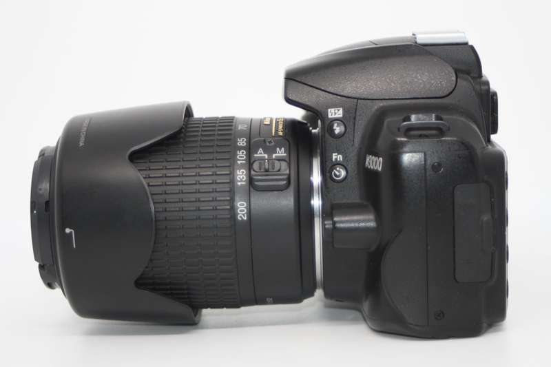 Nikon D3000 10.2MP Digital SLR Camera with 55-200mm f/1:4-5.6G AF-S DX  Nikkor Zoom Lens