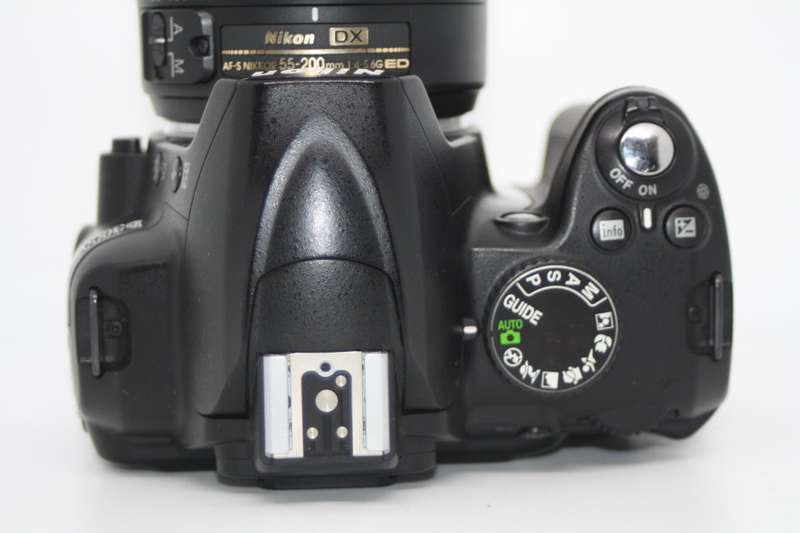 Nikon D3000 10.2MP Digital SLR Camera with 55-200mm f/1:4-5.6G AF-S DX  Nikkor Zoom Lens
