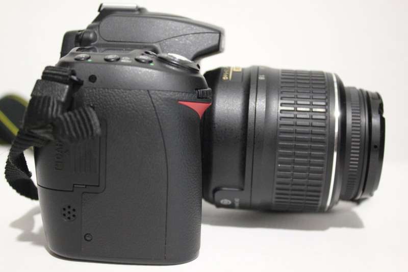Nikon D90 12MP DSLR Camera ,HD MOVIES ,WITH NIKON 18-55MM VR LENS, CHARGER, SHUTTER : 15325