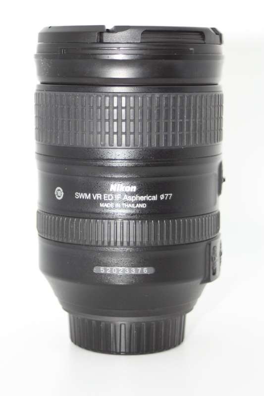 Nikon AF-S 28-300mm f/3.5-5.6 G ED VR Lens IN VERY GOOD CONDITION