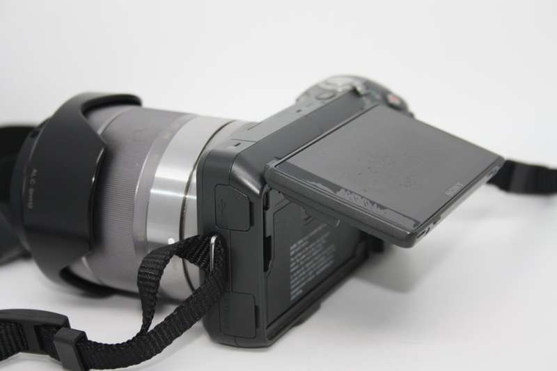 Sony Alpha NEX-3 Interchangeable Lens Digital Camera With SONY 18-55 LENS OSS ,4GB ,Charger, and Bag