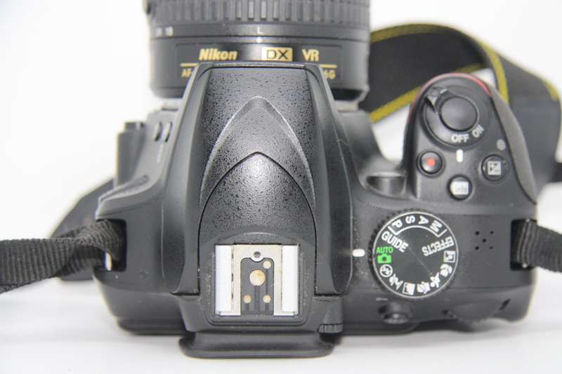 Nikon D3400 24MP DSLR ,FULL HD MOVIES with AF-P 18-55mm  Lens , GOOD CONDITION. LOW SHUTTER COUNT