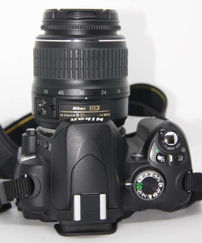 Nikon D60 DSLR Camera with 18-55mm f/3.5-5.6G Auto Focus-S Nikkor  Zoom Lens VERY GOOD CONDITION