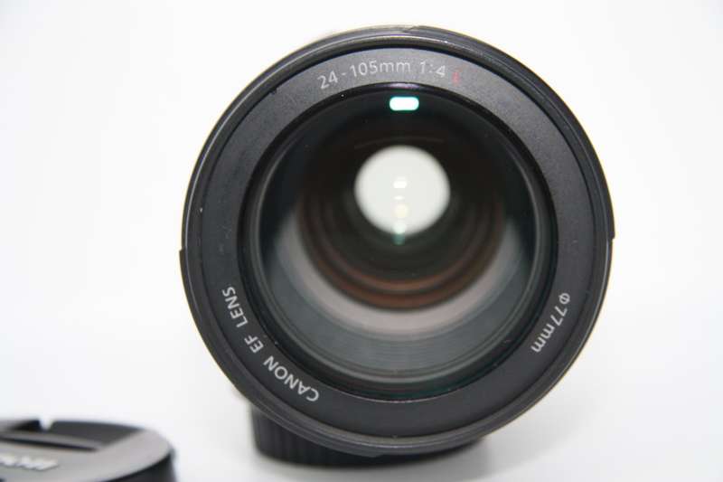 Canon EF 24-105mm f/4 L IS USM Lens for Canon EOS SLR Cameras  IN EXCELLENT CONDITON