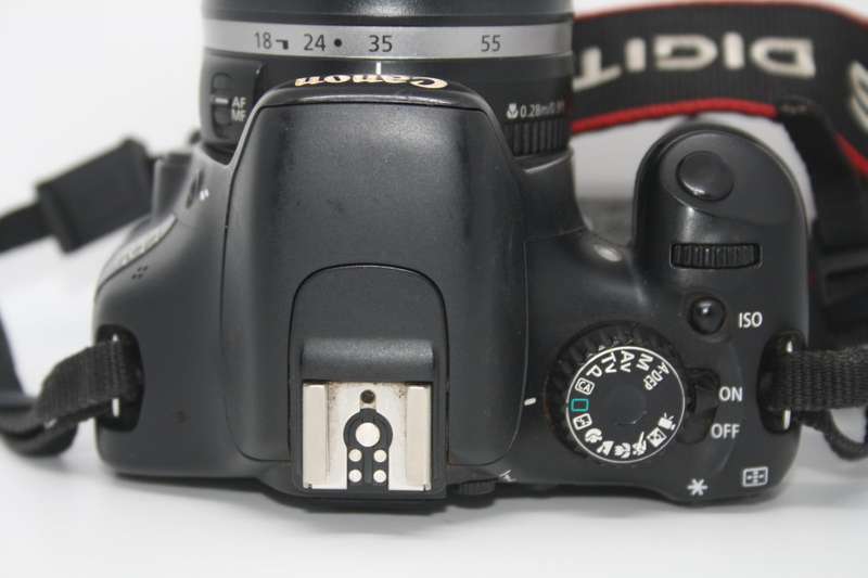 Canon EOS 550D 18 MP Digital SLR ,FULL HD MOVIES,  18-55mm II ZOOM Lens, BATTERY AND CHARGER