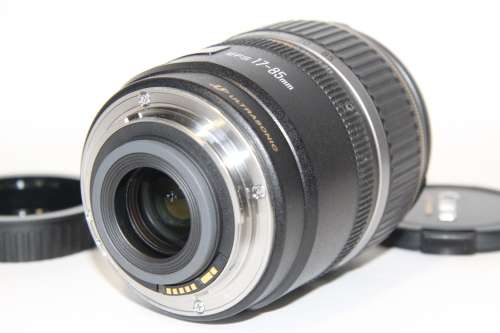 Canon EF-S 17-85mm f/4-5.6 IS USM Lens IN EXCELLENT CONDITION