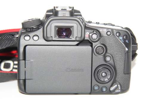 Canon 90D 32.5MP DSLR Body Only Black IN NEW CONDITION