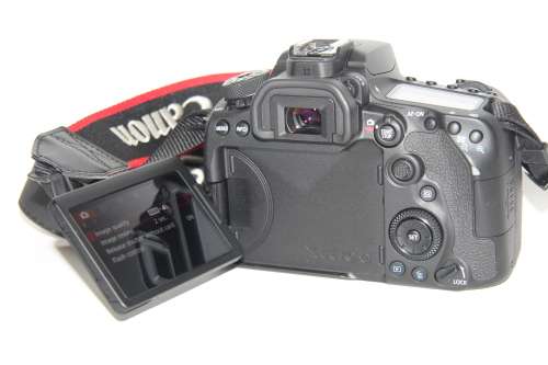 Canon 90D 32.5MP DSLR Body Only Black IN NEW CONDITION