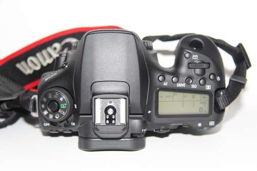 Canon 90D 32.5MP DSLR Body Only Black IN NEW CONDITION