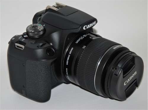 Canon EOS 2000D 24MP DSLR, FULL HD MOVIES , 18-55MM ZOOM LENS IN NEW CONDITION, CANON BAG