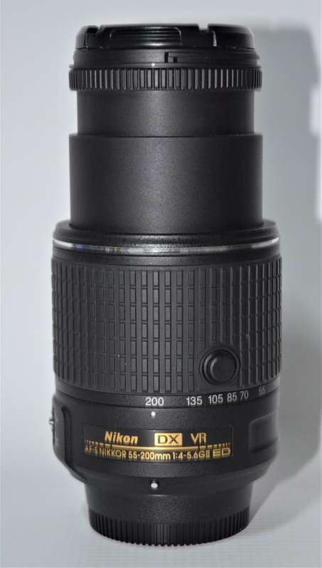 NIKON AF-S DX NIKKOR 55-200mm f/4-5.6G ED VR II Lens EXCELLENT CONDITION