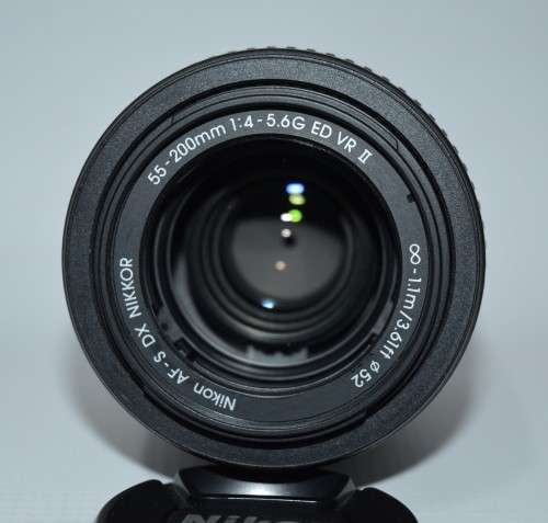 NIKON AF-S DX NIKKOR 55-200mm f/4-5.6G ED VR II Lens EXCELLENT CONDITION
