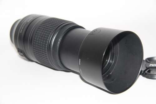 NIKON 55-300mm AF-S DX f/4.5-5.6G ED VR
