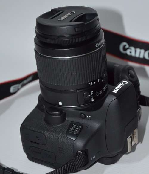 Canon EOS 750D 24MP DSLR Camera WITH 18-55MM III , CANON BAG AND CHARGER.