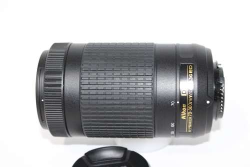 NIKON AF-P DX NIKKOR 70-300mm f/4.5-6.3G ED Lens IN VERY GOOD CONDITION