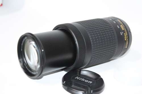 NIKON AF-P DX NIKKOR 70-300mm f/4.5-6.3G ED Lens IN VERY GOOD CONDITION