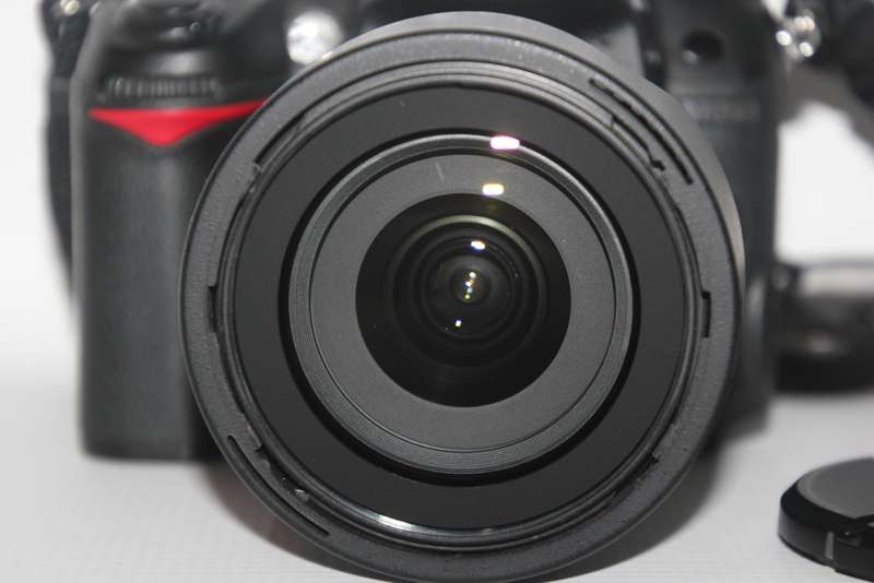 NIKON D7000, 16MP DSRL + 18-105MM VR LENS IN EXCELLENT CONDITION )LOW SHUTTER COUNT OF 11650