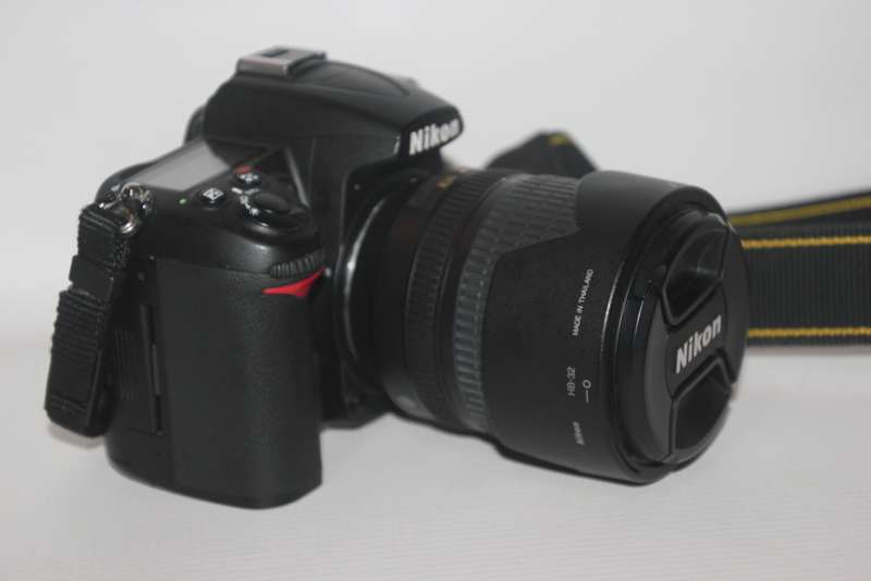 NIKON D7000, 16MP DSRL + 18-105MM VR LENS IN EXCELLENT CONDITION )LOW SHUTTER COUNT OF 11650