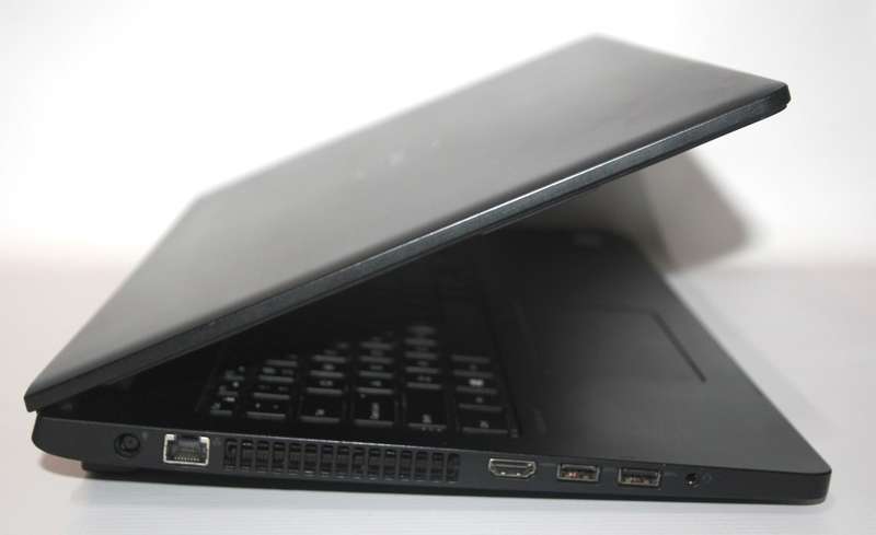 Dell Latitude 3570 ,Core i7-6600U Core 2.50GHz  16GB Ram, 512GB SSD 2GB GDDR5 NVIDIA GEFORCE 920M ,