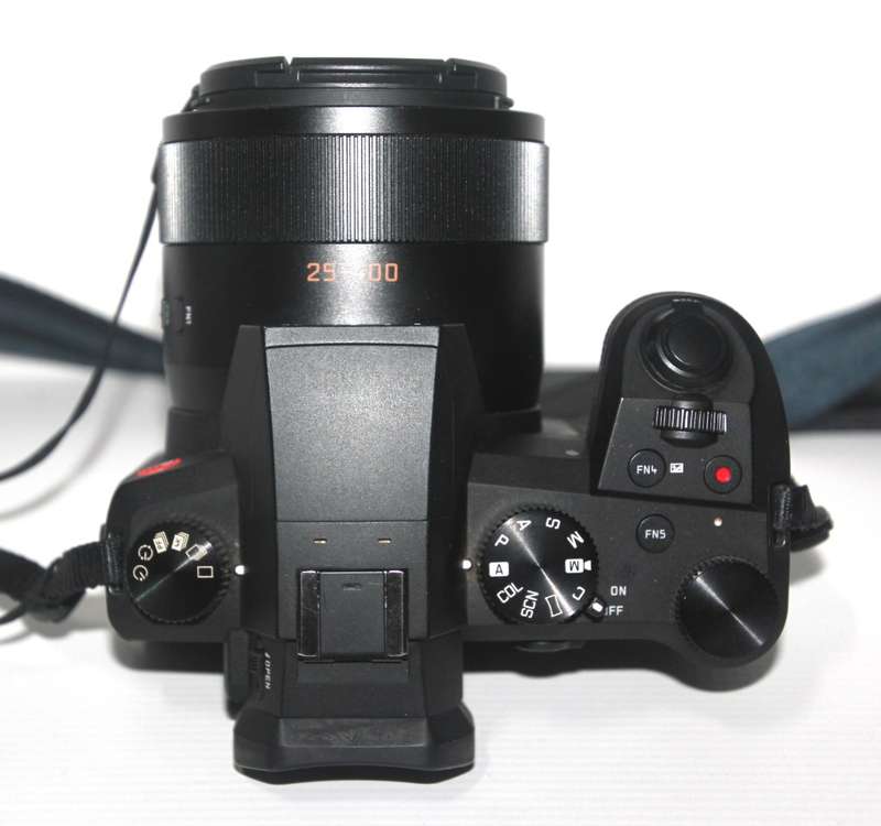 Leica V-Lux 5 20MP Superzoom Digital Camera with 9.1-146mm f/2.8-4 ASPH Lens (Black)