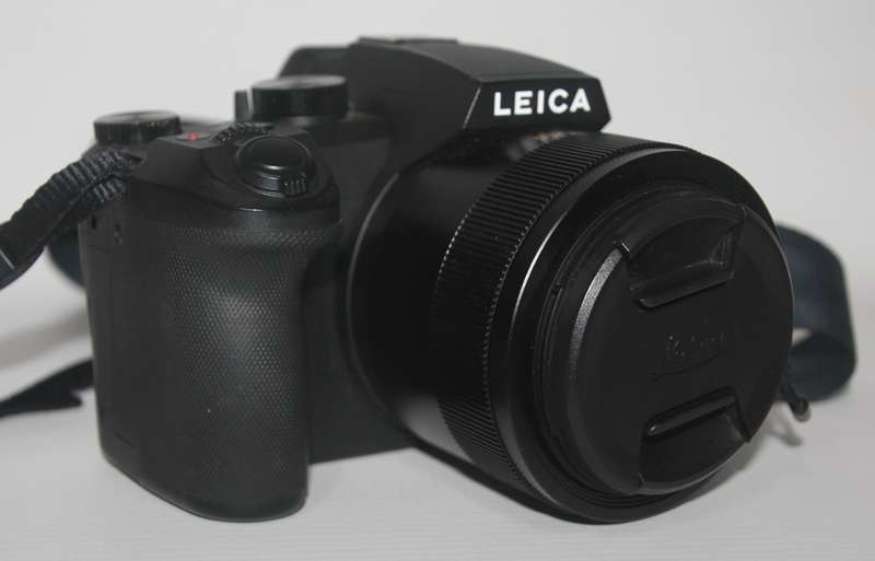 Leica V-Lux 5 20MP Superzoom Digital Camera with 9.1-146mm f/2.8-4 ASPH Lens (Black)