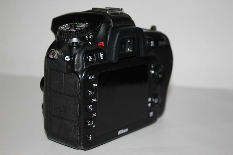 NIKON D7200 DX-format, 24.2 MP, WiFi ,1080p Full HD ,PROFESSIONAL DSLR CAMERA BODY
