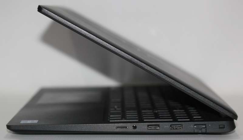 Dell Latitude 3520  11Th Gen  Core i7-1165G7,16GB RAM,512GB SSD, INTEL IRIS Xe Graphics, Full HD