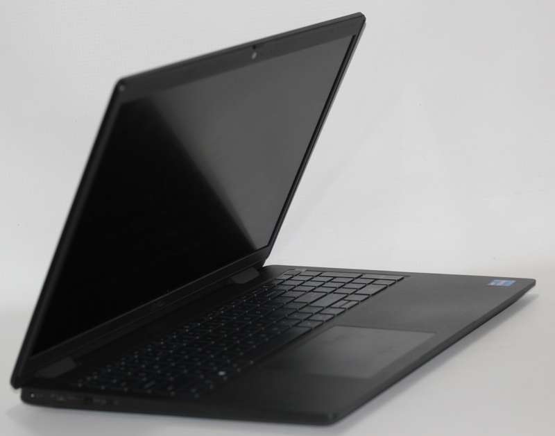 Dell Latitude 3520  11Th Gen  Core i7-1165G7,16GB RAM,512GB SSD, INTEL IRIS Xe Graphics, Full HD
