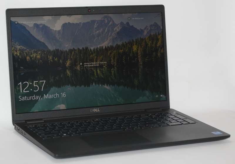 Dell Latitude 3520  11Th Gen  Core i7-1165G7,16GB RAM,512GB SSD, INTEL IRIS Xe Graphics, Full HD