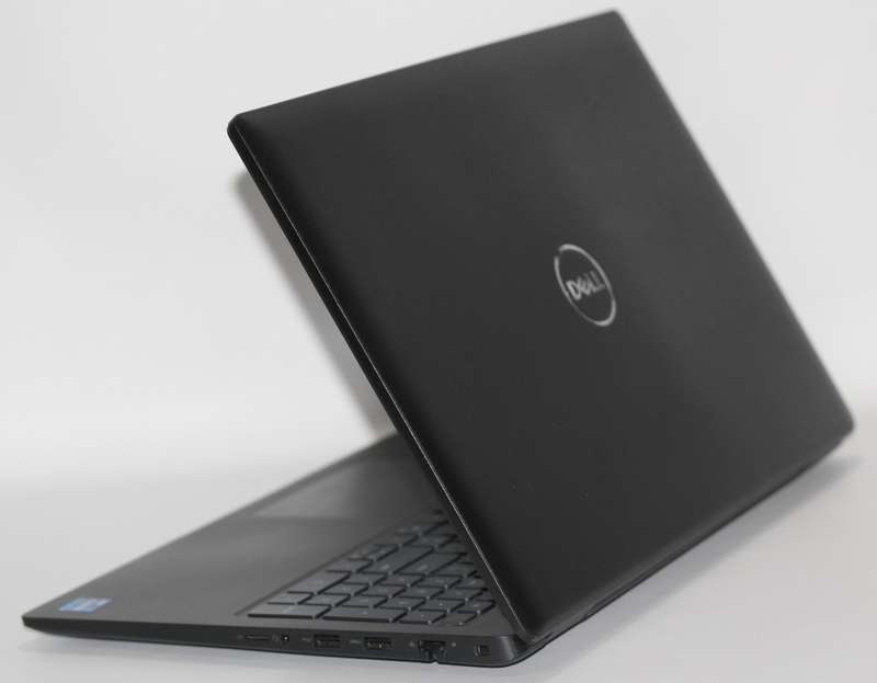 Dell Latitude 3520  11Th Gen  Core i7-1165G7,16GB RAM,512GB SSD, INTEL IRIS Xe Graphics, Full HD