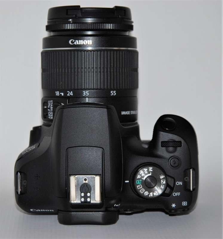 Canon EOS 2000D 24MP DSLR, FULL HD MOVIES , 18-55MM ZOOM LENS IN VERY GOOD CONDITION