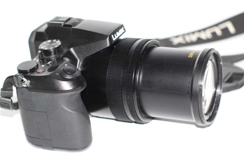 Panasonic Lumix DMC-FZ2000-20.1MP Hybrid Digital Camera (20x Optical Zoom, Leica Lens, Wi-Fi, OLED