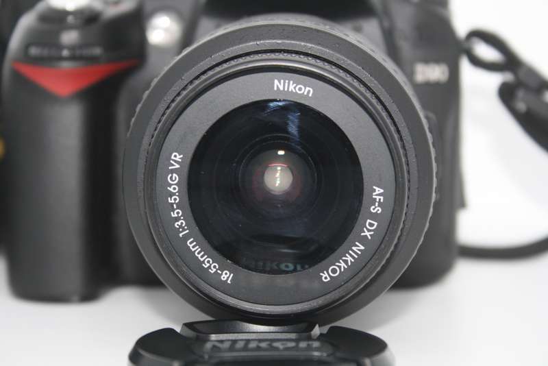 NIKON D90 With 18-55MM VR , Nikon Bag, Very Low Actuation 5555