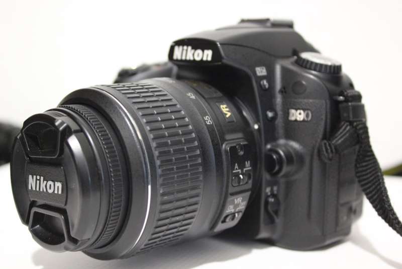 NIKON D90 With 18-55MM VR , Nikon Bag, Very Low Actuation 5555