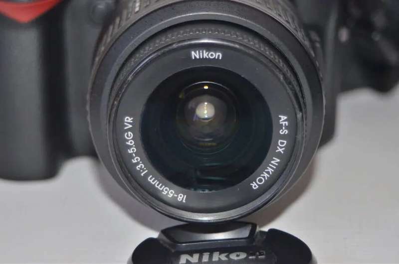 NIKON D90 With 18-55MM VR , Nikon Bag, Very Low Actuation 5555
