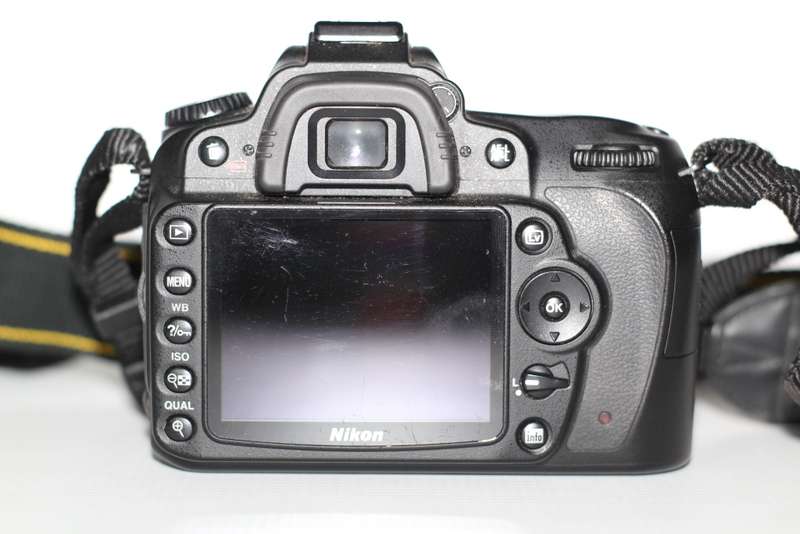 NIKON D90 With 18-55MM VR , Nikon Bag, Very Low Actuation 5555
