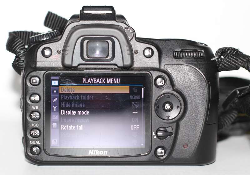 NIKON D90 With 18-55MM VR , Nikon Bag, Very Low Actuation 5555
