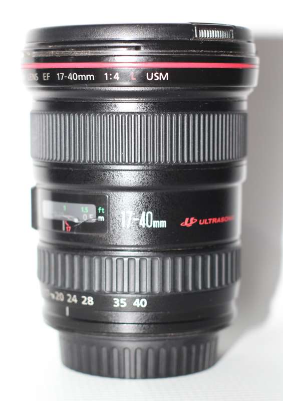 CANON 17-40mm F/4 L USM WIDE ANGLE ZOOM LENS